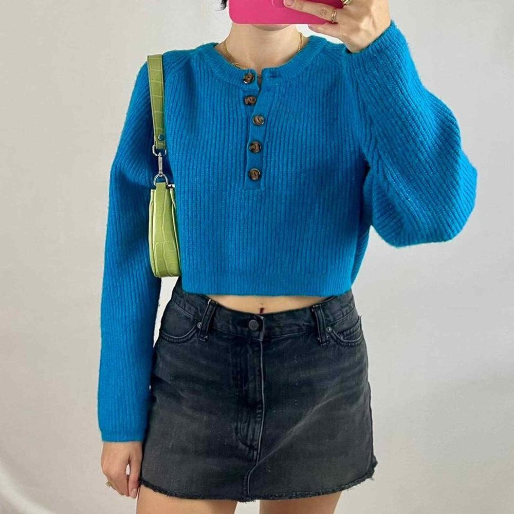 Urban Outfitters BDG Harlow Henley Sweater Sz S Blue Cropped LS Buttons